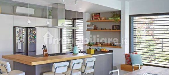 Вилла с 3 спальнями в Брембате, Италия № 133141 5