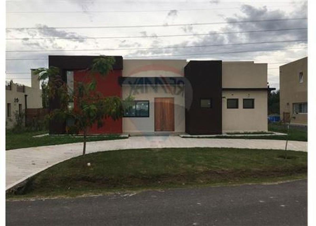 3 bedrooms House in Escobar, Argentina No. 17867