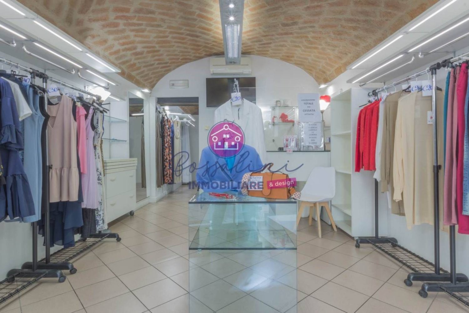 Коммерческая недвижимость с 2 комнатами в Пигаццано, Италия № 320451