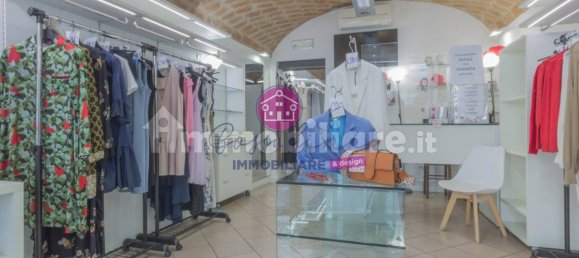 Коммерческая недвижимость с 2 комнатами в Пигаццано, Италия № 320451 6