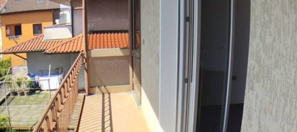 2 bedrooms Villa in Rovello Porro, Italy No. 263504 10