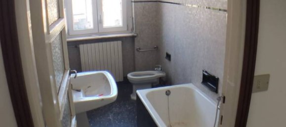 2 bedrooms Villa in Rovello Porro, Italy No. 263504 14