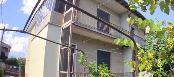 2 bedrooms Villa in Rovello Porro, Italy No. 263504 2