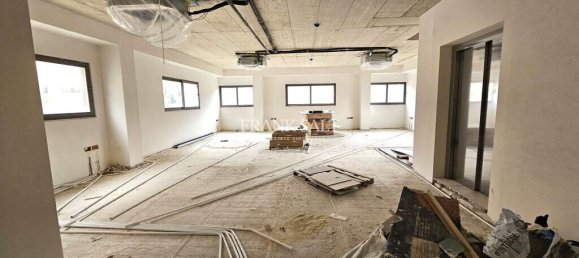 Bureau à Msida, Malta 198m² No. 12751 6