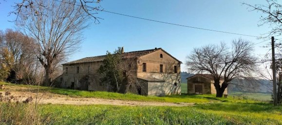 16 rooms House in San Marcello, Italy No. 128188 3