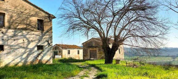 16 rooms House in San Marcello, Italy No. 128188 6