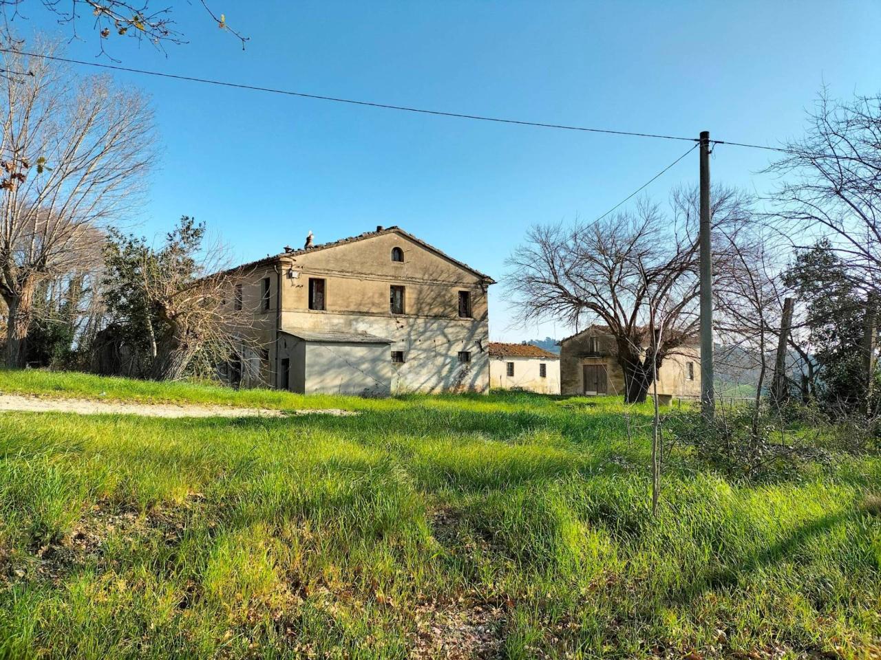16 rooms House in San Marcello, Italy No. 128188