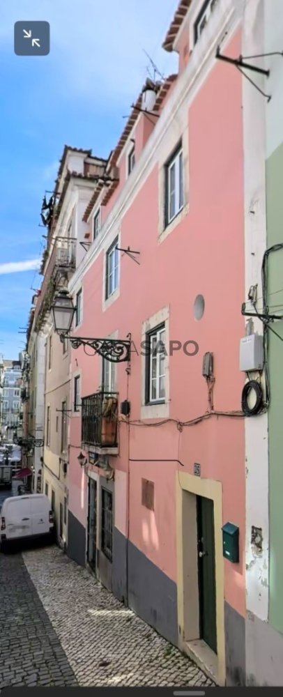 135m² Building in Lisbon, Portugal No. 263144