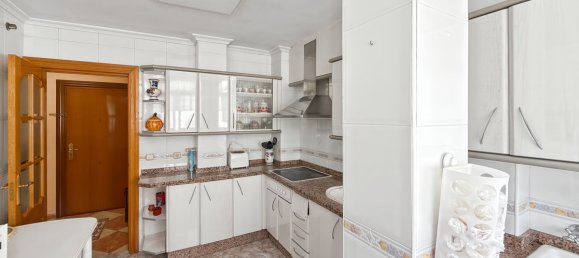 Apartamento de 4 dormitorios en Málaga, Spain No. 137283 6