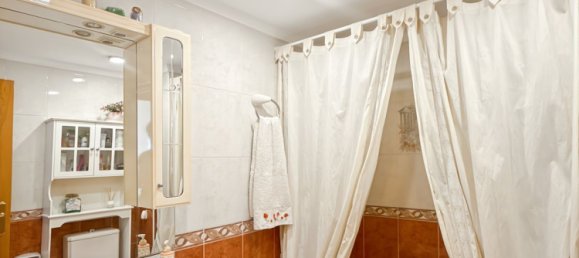 Apartamento de 4 dormitorios en Málaga, Spain No. 137283 34