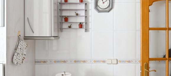 Apartamento de 4 dormitorios en Málaga, Spain No. 137283 9