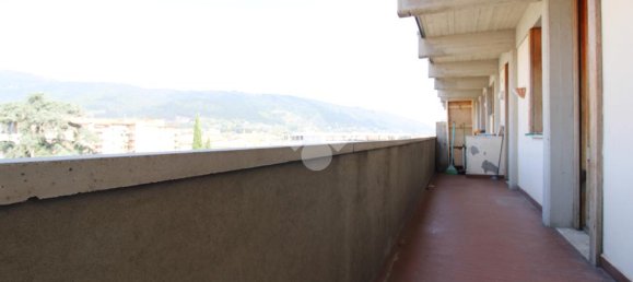 3 bedrooms Apartment in Prato, Italy No. 377640 9