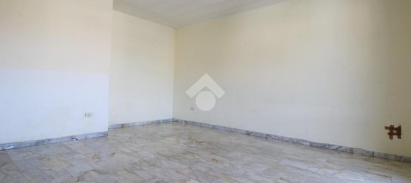 3 bedrooms Apartment in Prato, Italy No. 377640 5