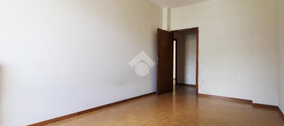 3 bedrooms Apartment in Prato, Italy No. 377640 24