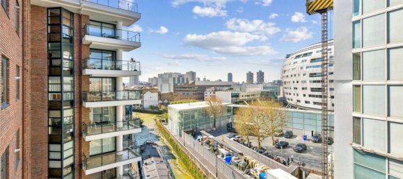 3 bedrooms Apartment in London, United Kingdom No. 5204 16