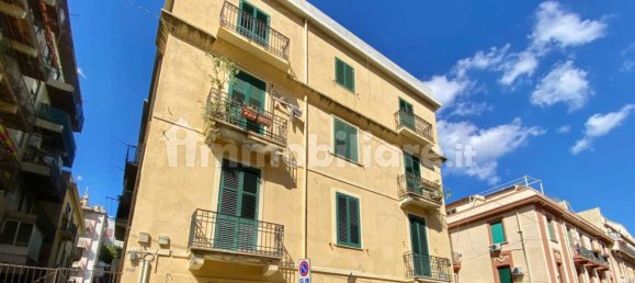 2 bedrooms Apartment in Messina, Italy No. 269583 3