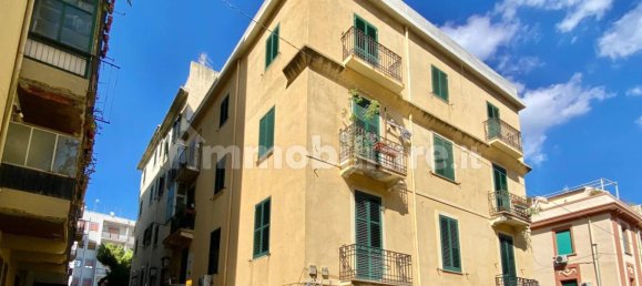 2 bedrooms Apartment in Messina, Italy No. 269583 4