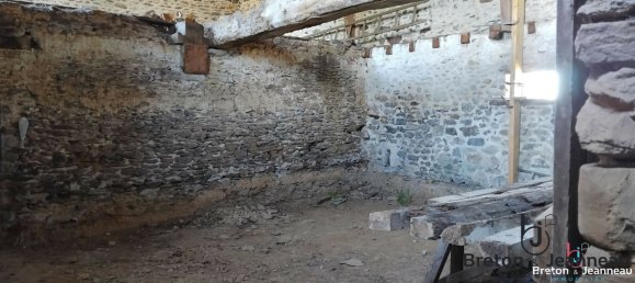 Casa de 3 habitaciónes en Argentre, France No. 357956 3