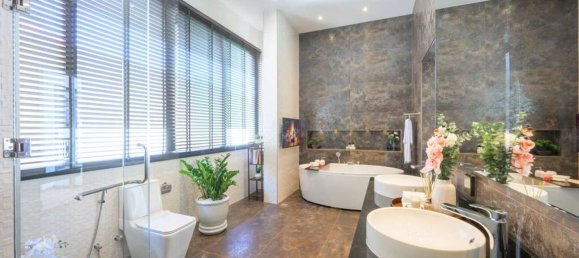 5 bedrooms House in Chiang Mai, Thailand No. 26975 3