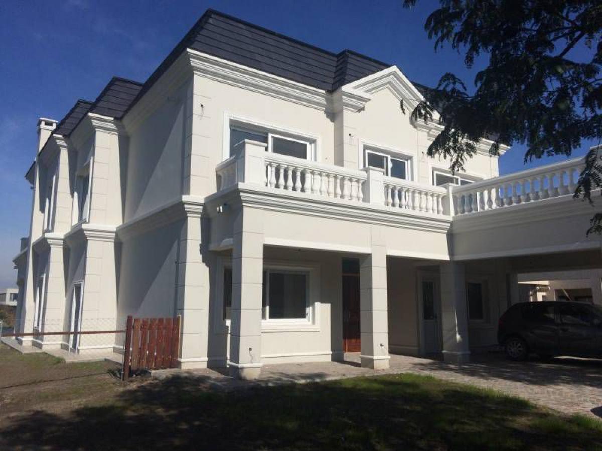 4 bedrooms House in Tigre, Argentina No. 63510