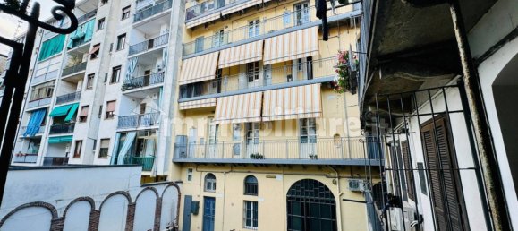 Офис с 2 комнатами в Турин, Италия № 115052 11