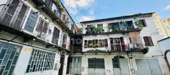 Офис с 2 комнатами в Турин, Италия № 115052 12