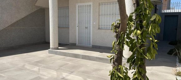 2 chambres Appartement à Torrevieja, Spain No. 179602 3