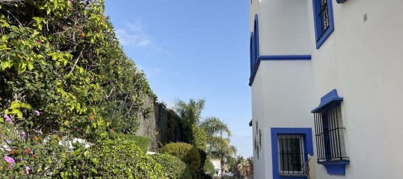 6 bedrooms Villa in Estepona, Spain No. 49097 2