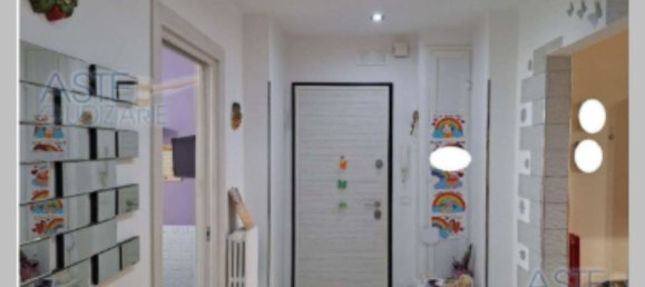 Apartamento de 4 dormitorios en Taranto, Italy No. 318107 20
