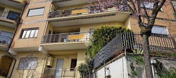 Квартира с 2 комнатами в Фьюджи, Италия № 201453 12