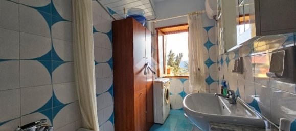 Квартира с 2 комнатами в Фьюджи, Италия № 201453 18