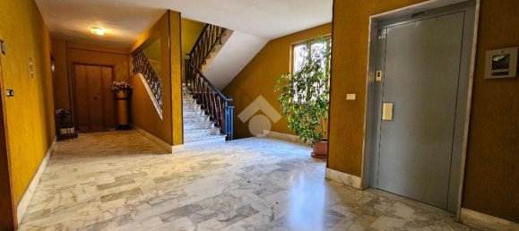 Квартира с 2 комнатами в Фьюджи, Италия № 201453 4