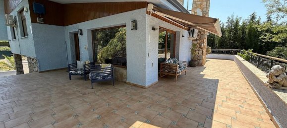 4 bedrooms Villa in Petrer, Spain No. 155435 4