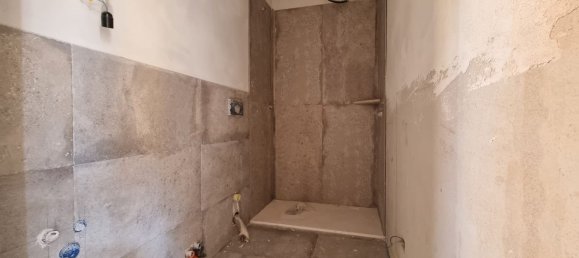 3 rooms Apartment in Poggibonsi, Italy No. 122194 7