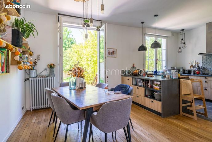 3 غرف نوم منزل في Noisy-le-Sec, France رقم 360273