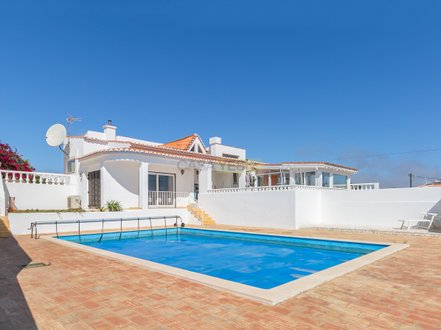 4 bedrooms House in Budens, Portugal No. 136664