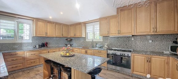 8 rooms House in Lamorlaye, France No. 242892 10