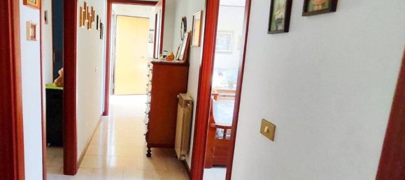 4-salle Appartement à Valverde, Italy No. 30109 13