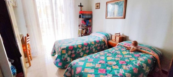 4-salle Appartement à Valverde, Italy No. 30109 34