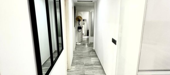 Apartamento de 3 dormitorios en Marbella, Spain No. 258224 8