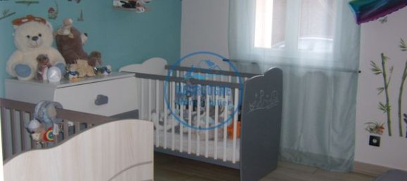 3 Schlafzimmer Haus in Varennes-le-Grand, France, Nr. 358649 8