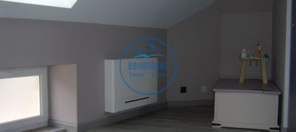 3 Schlafzimmer Haus in Varennes-le-Grand, France, Nr. 358649 10