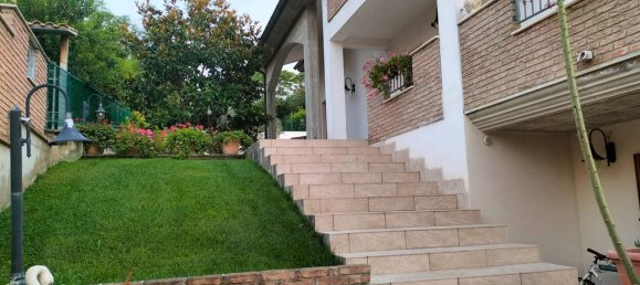 10-salle Villa à Montesilvano, Italy No. 175579 3