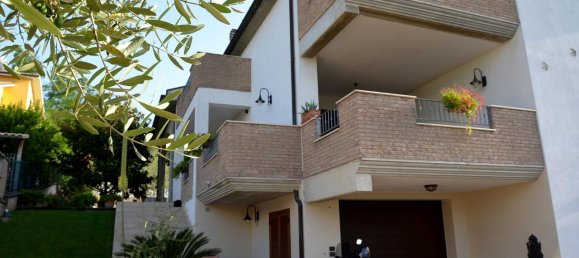 10-salle Villa à Montesilvano, Italy No. 175579 13