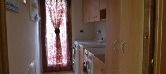 10-salle Villa à Montesilvano, Italy No. 175579 24