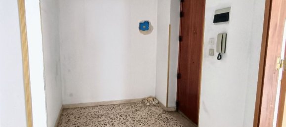 4-Zimmer Wohnung in Palermo, Italy, Nr. 48802 5