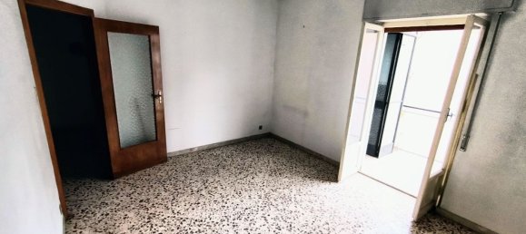 4-Zimmer Wohnung in Palermo, Italy, Nr. 48802 9