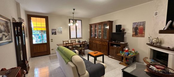 6 rooms House in San Possidonio, Italy No. 289371 7