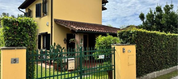 Вилла с 9 комнатами в Пьетрасанта, Италия № 299872 4