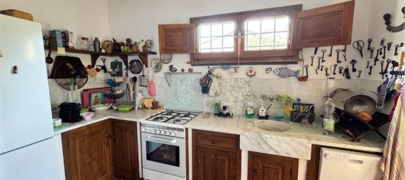 Вилла с 9 комнатами в Пьетрасанта, Италия № 299872 27